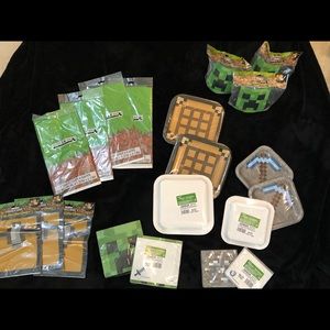20 Minecraft Birthday Party items in lot